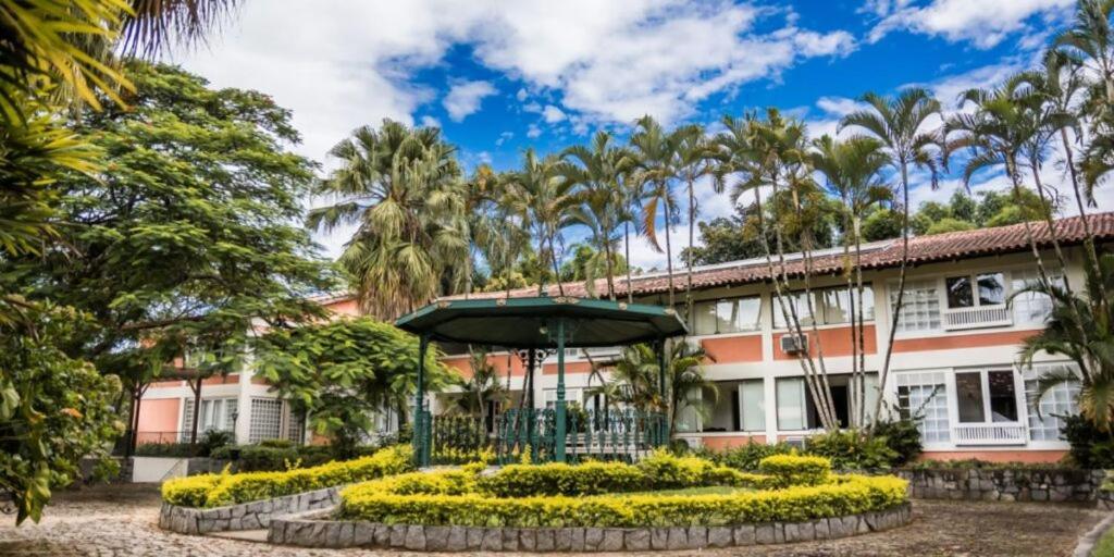 Hotel Fazenda Rochedo Conservatoria Exterior photo